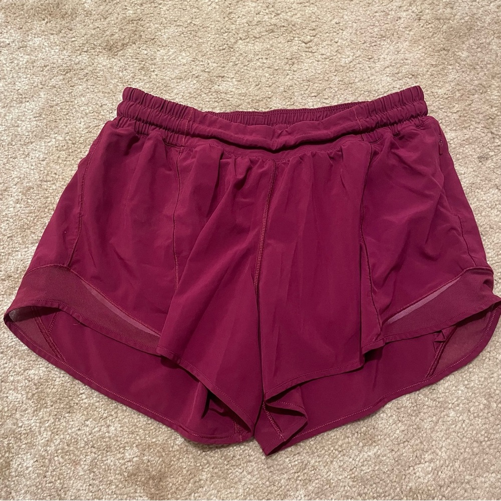 Lululemon red hotty hot shorts 4”